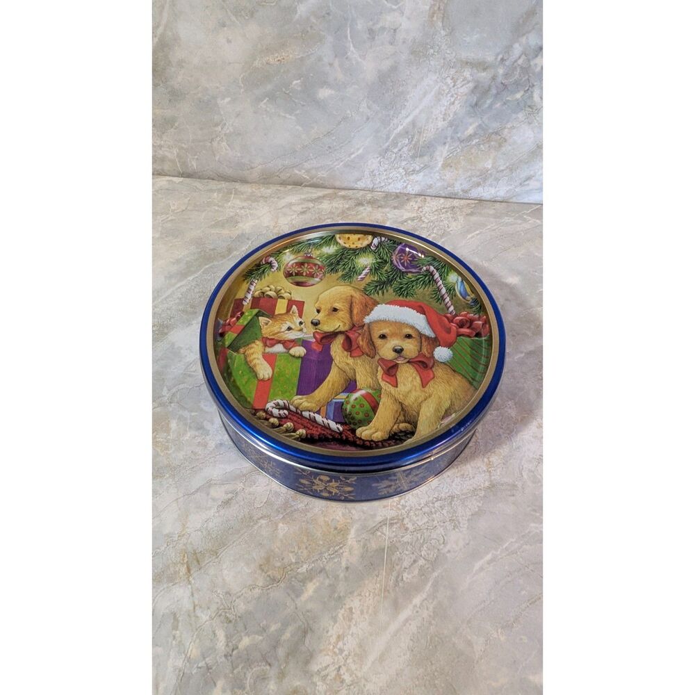 Royal Dansk Puppies and Kitty Christmas Collectible Tin - Picture 2 of 7